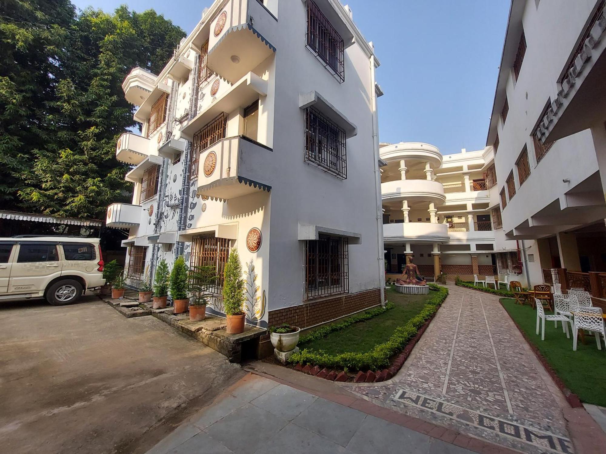 Hotel Kolam Shānti Niketan Zewnętrze zdjęcie