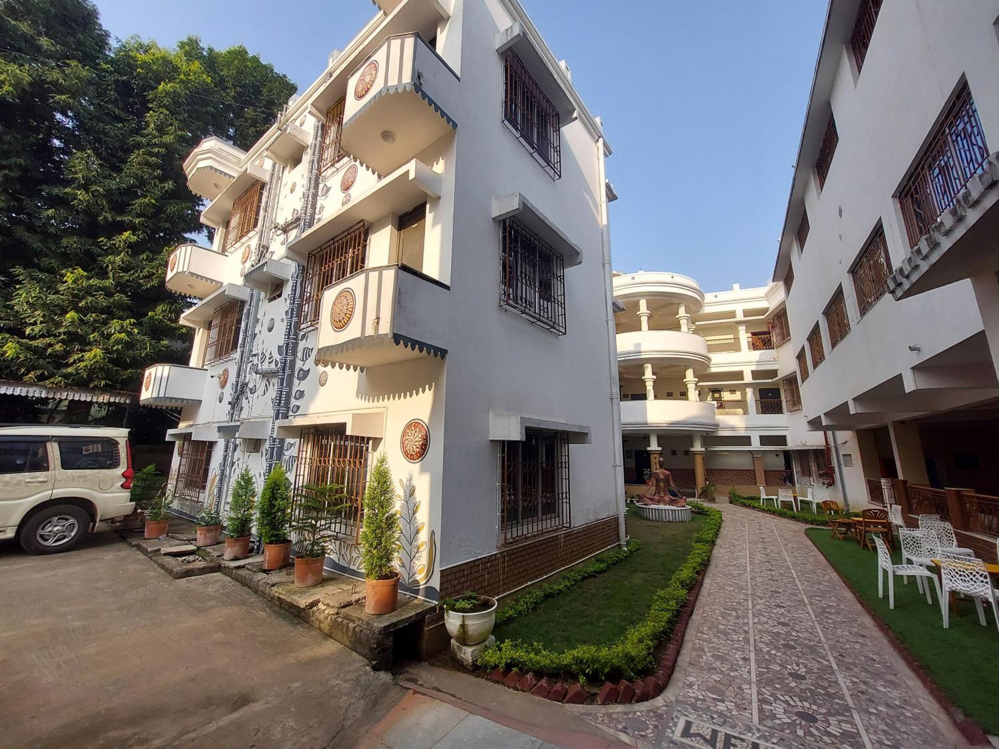 Hotel Kolam Shānti Niketan Zewnętrze zdjęcie